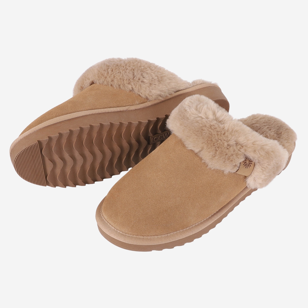 natthagi-suede-slippers-iceland_503.jpeg